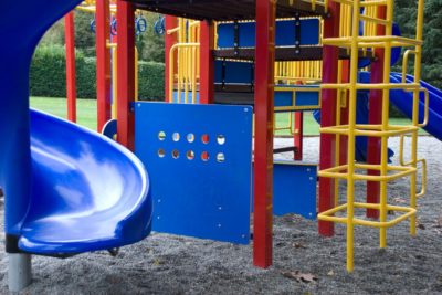 Pros and cons of pea gravel for playground flooring